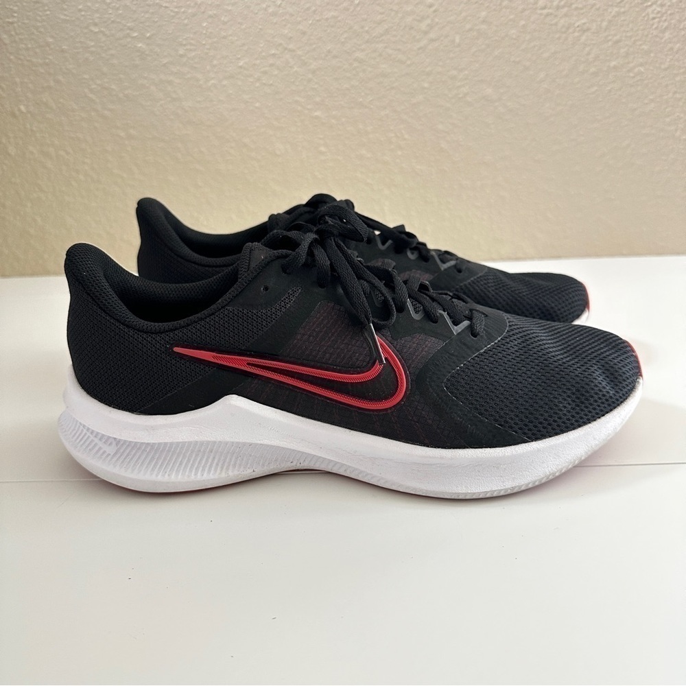 Nike Men's Downshifter 11 Black/Red-White Style CW3411-005 Shoes sz 9.5 - Picture 6 of 14